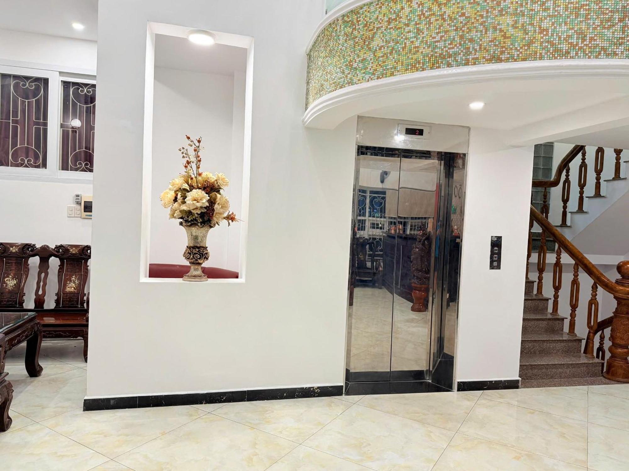 胡志明市 Khach San Hong Tam酒店 外观 照片